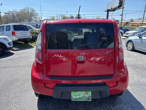 2011 Kia Soul +
