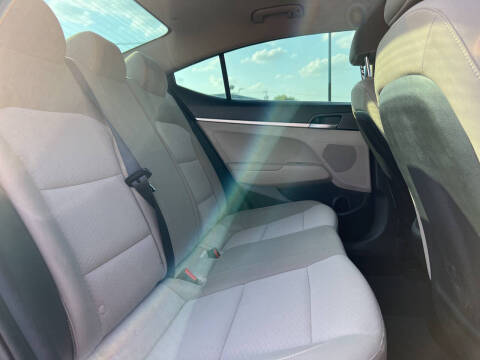 2020 Hyundai Elantra SE