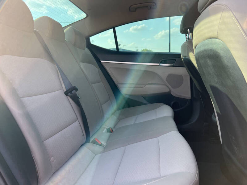 2020 Hyundai Elantra SE