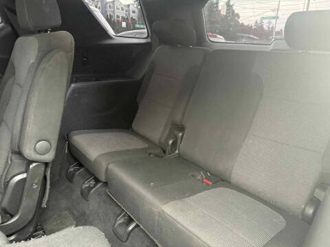 2022 Chevrolet Traverse LT Cloth