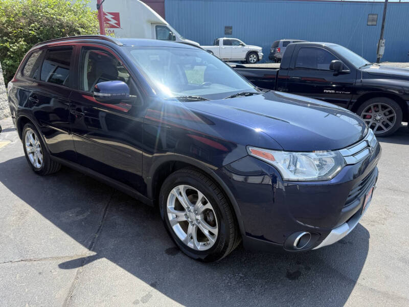 2015 Mitsubishi Outlander SE