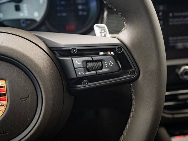 2025 Porsche Macan S