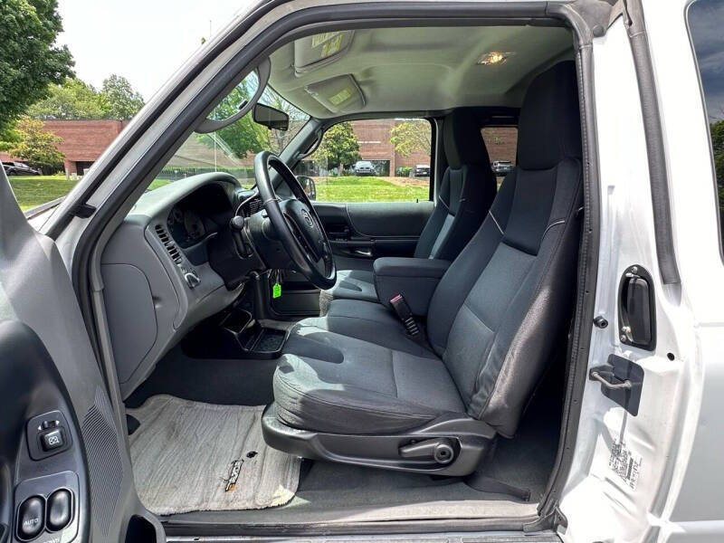 2004 Mazda B-Series B3000 SE