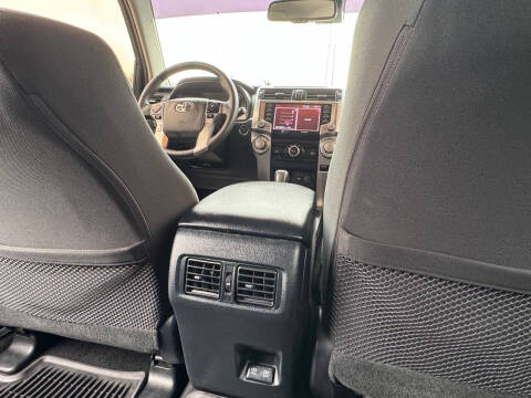 2022 Toyota 4Runner SR5