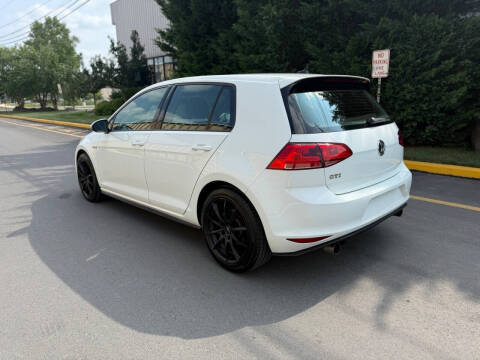 2017 Volkswagen Golf GTI S