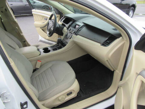 2015 Ford Taurus