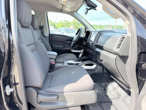 2022 Nissan Frontier SV
