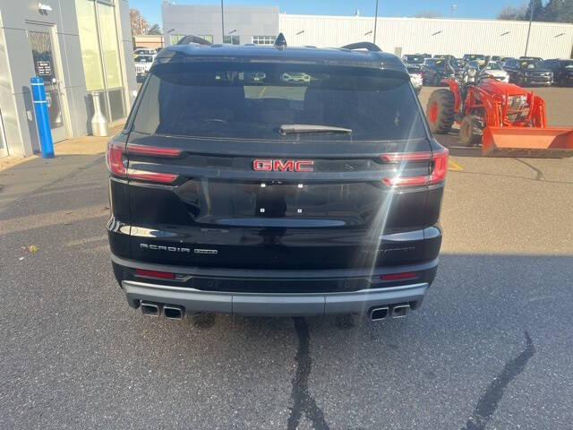 2025 GMC Acadia Elevation