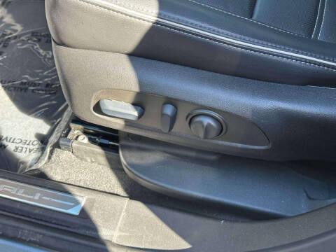 2023 GMC Acadia Denali