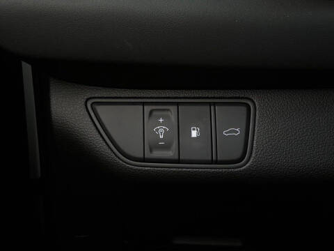 2026 Genesis G70 2.5T Standard