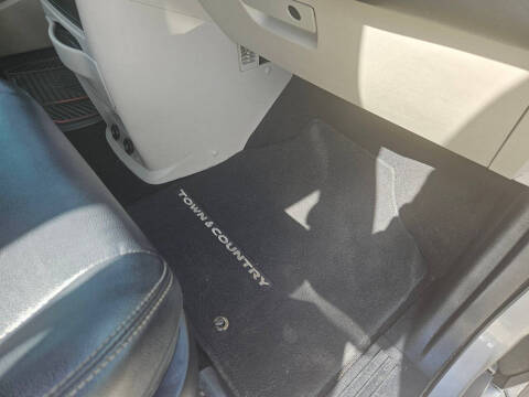 2016 Chrysler Town and Country Touring