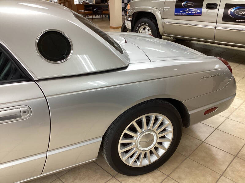 2004 Ford Thunderbird Deluxe