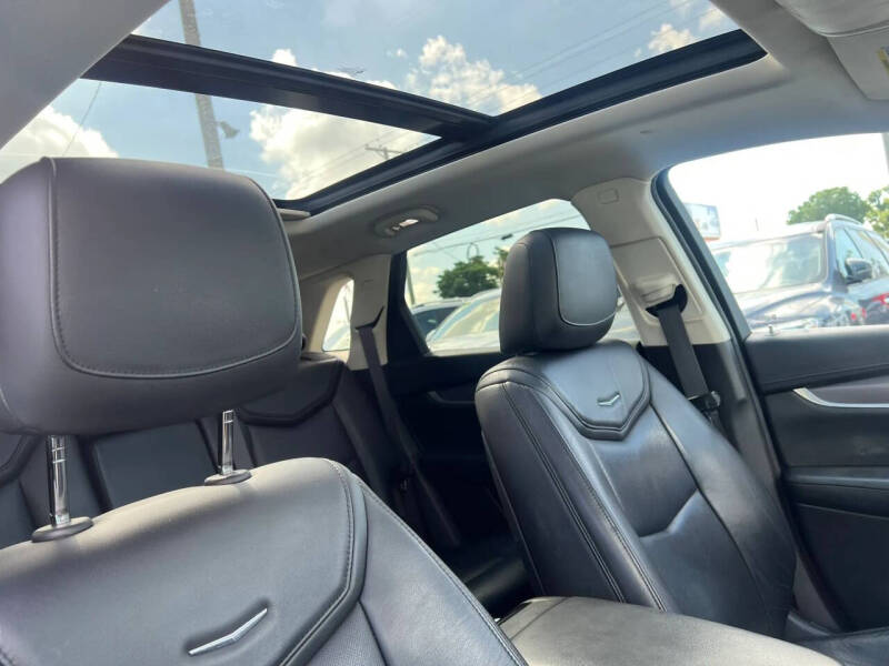 2017 Cadillac XT5 Luxury
