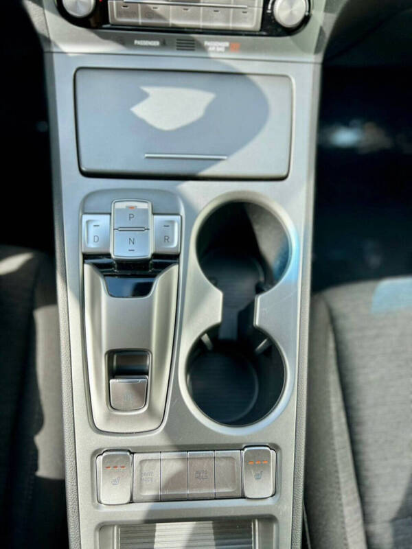 2022 Hyundai Kona Electric SEL