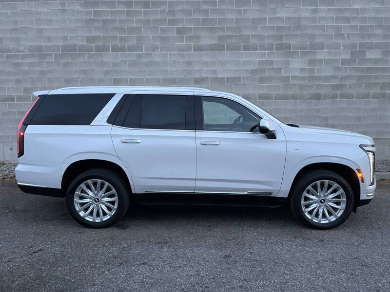 2025 Cadillac Escalade Luxury