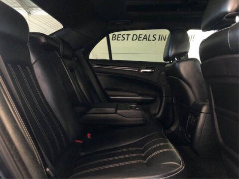 2018 Chrysler 300 S