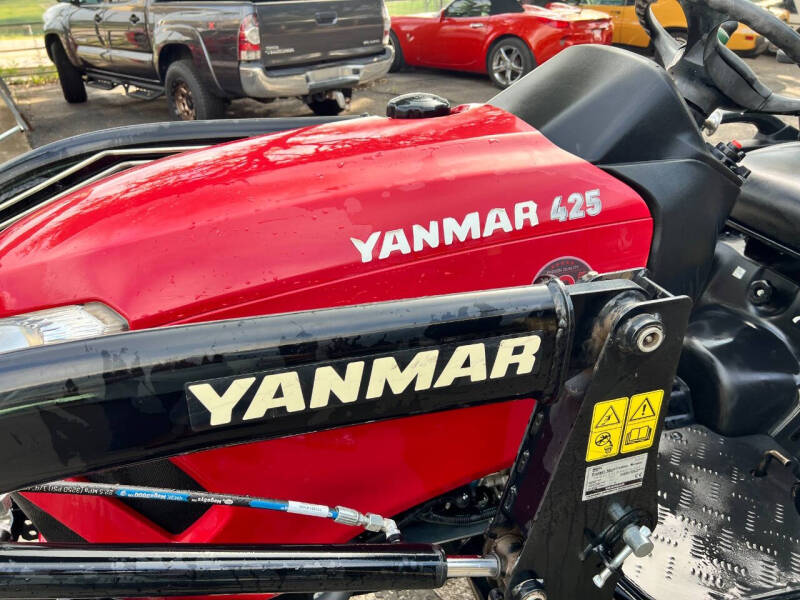 2022 YANMAR SA 425