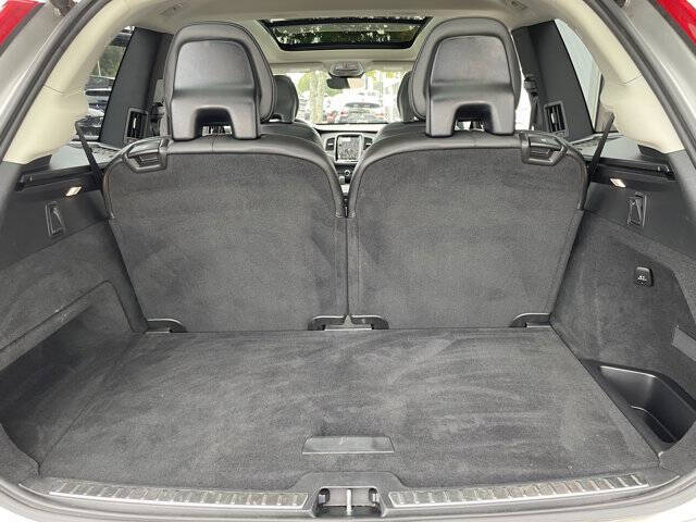 2025 Volvo XC90 B5 Core Bright Theme