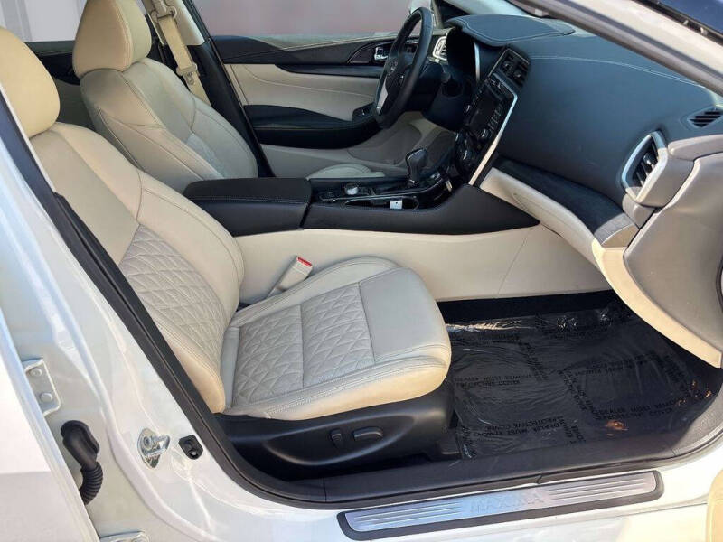 2023 Nissan Maxima 3.5 Platinum
