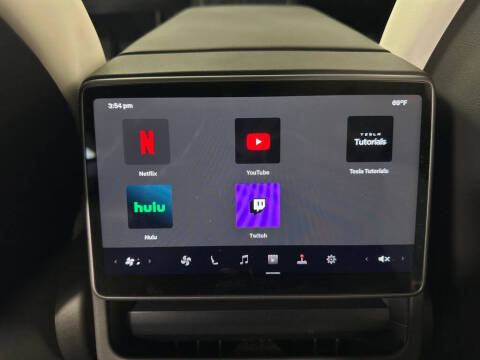2026 Tesla Model Y Premium