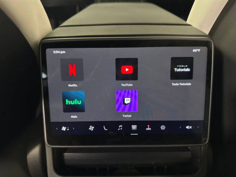 2026 Tesla Model Y Premium