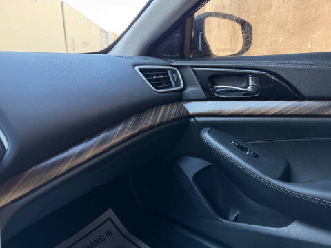 2016 Nissan Maxima Platinum