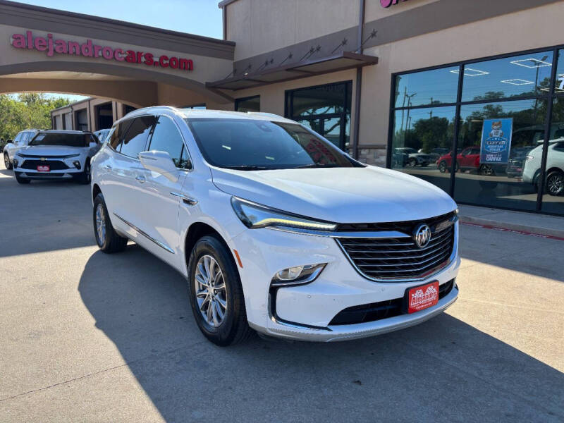 2022 Buick Enclave Essence