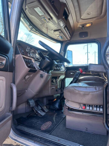 2020 Peterbilt 389