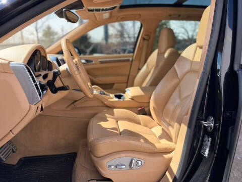 2013 Porsche Cayenne GTS