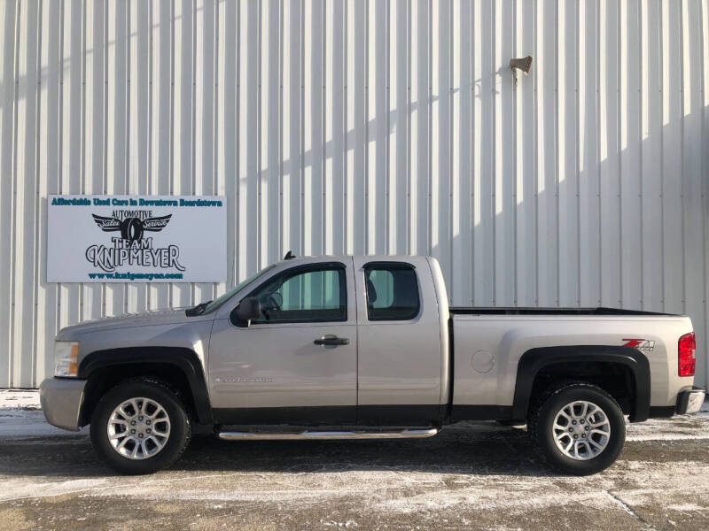 Used 2009 Chevrolet Silverado 1500 Work Truck with VIN 1GCEK190X9Z157746 for sale in Beardstown, IL