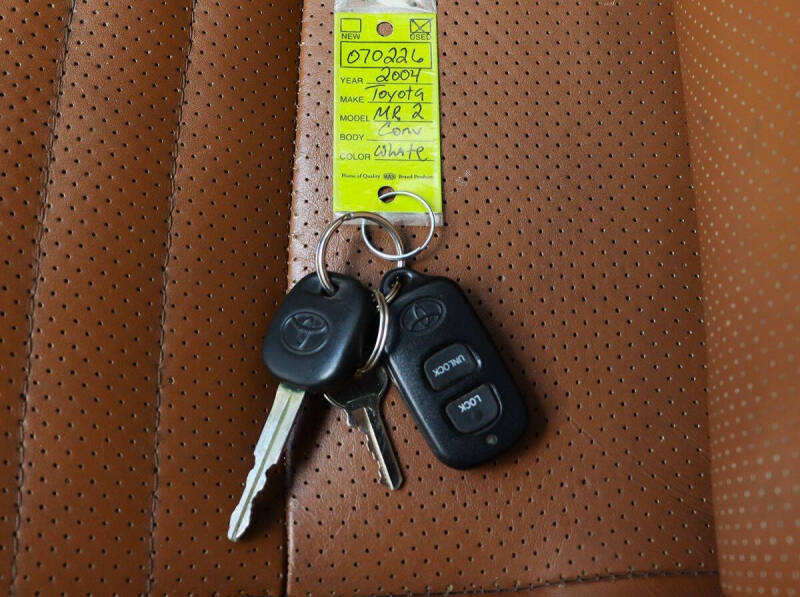 2004 Toyota MR2 Spyder