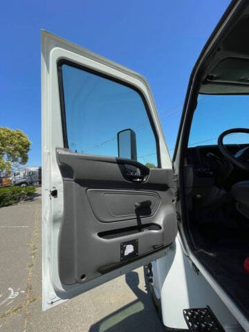 2019 International MV607