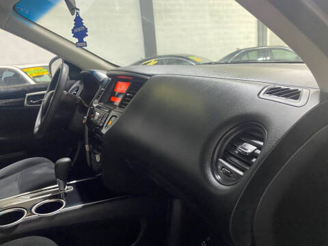 2014 Nissan Pathfinder SV