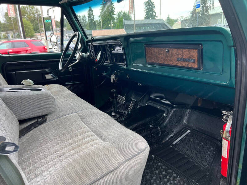 1977 Ford F250 Standard cab 4X4