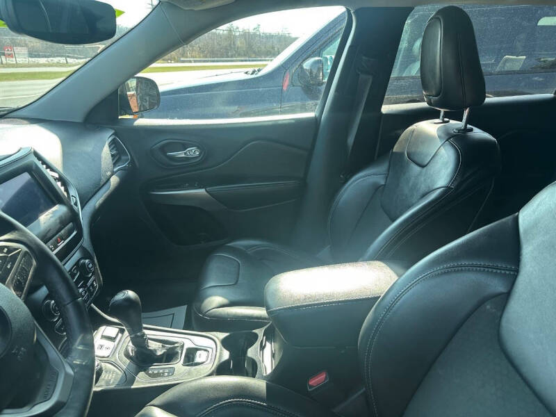 2019 Jeep Cherokee Latitude Plus