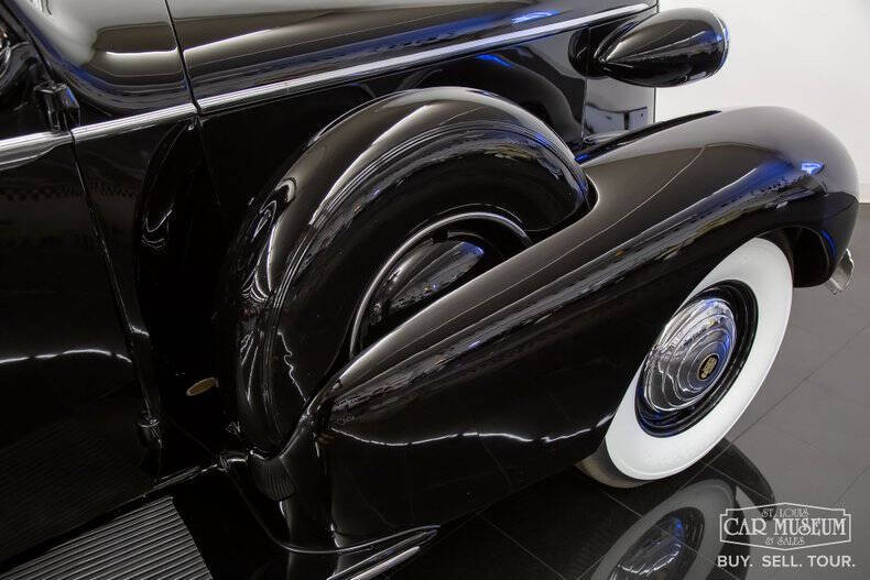 1937 Cadillac Series 85