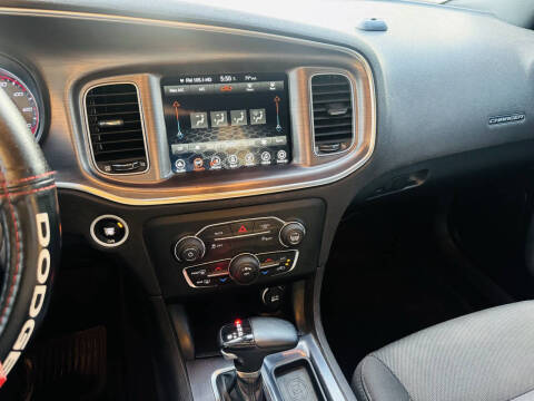 2017 Dodge Charger SE
