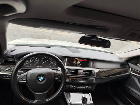 2015 BMW 5 Series 528i