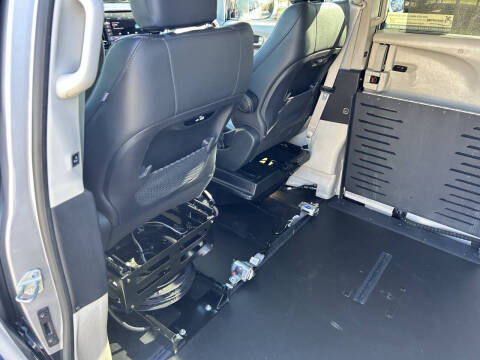 2021 Chrysler Pacifica Touring L