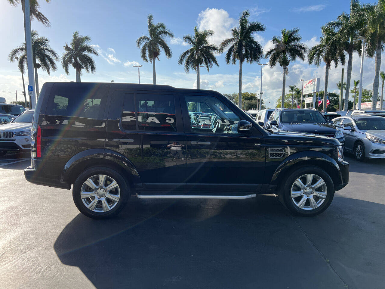 2016 Land Rover LR4  - $23,900