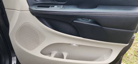 2016 Chrysler Town and Country Touring-L Anniversary Edition