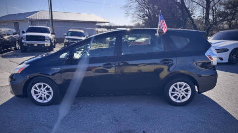 2014 Toyota Prius v Five