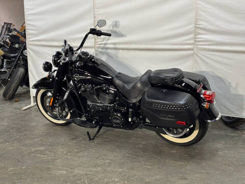 2018 Harley-Davidson FLHCS Heritage