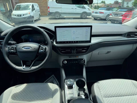 2023 Ford Escape Hybrid Active