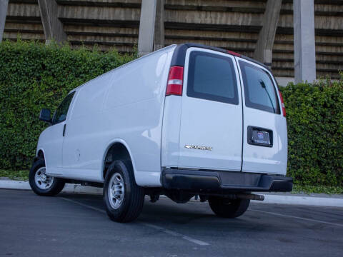 2022 Chevrolet Express 2500