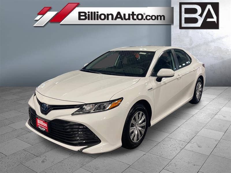 2019 Toyota Camry Hybrid LE