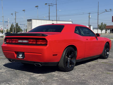 2009 Dodge Challenger SRT8