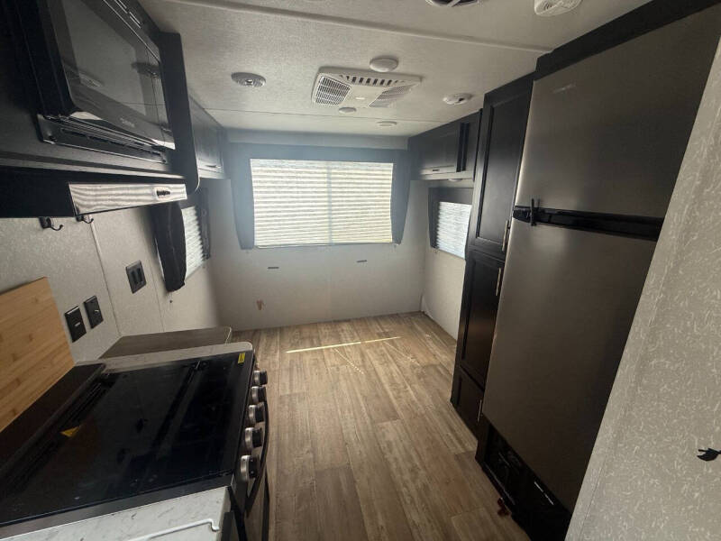 2022 Forest River Grey Wolf