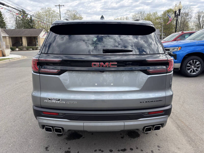 2025 GMC Acadia Elevation