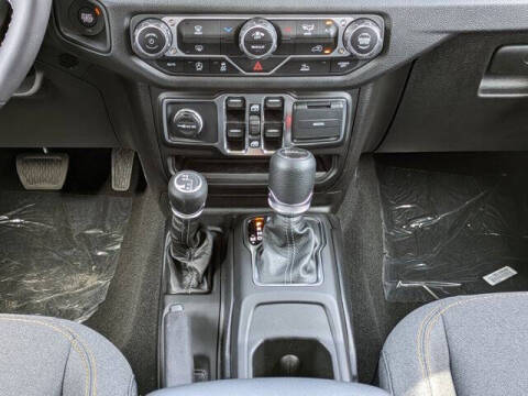 2025 Jeep Gladiator Sport S